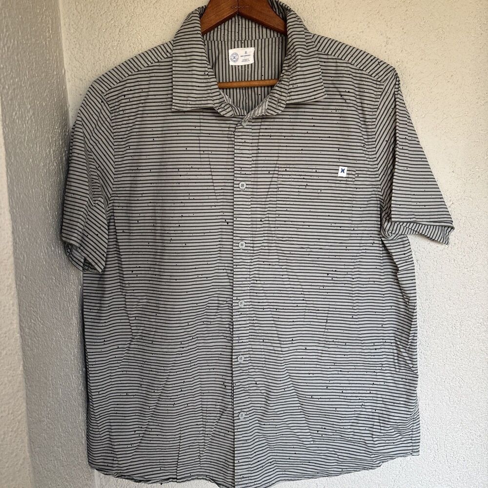 Mens Hurley XL Gray Speckled Short Sleeved Button Down Size XL